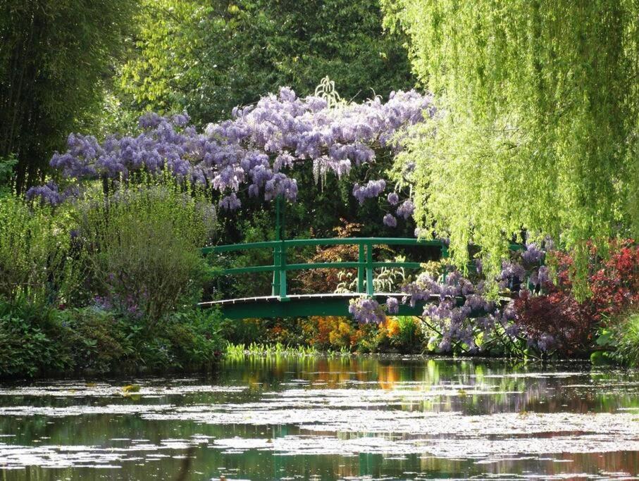 Maison Fleurs De Lys, Climatisee, Wifi Et Parking Privee Gratuit, Lave-Linge, Vernon Giverny 外观 照片